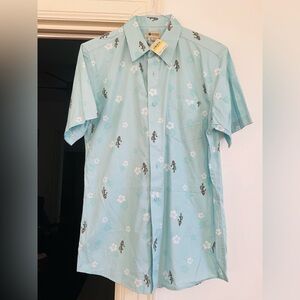 Button down short sleeves shirt